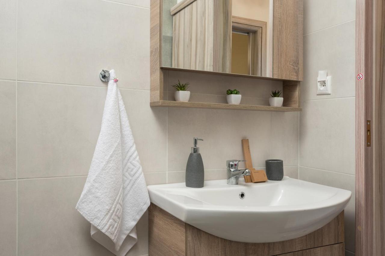 Floral Beach Apt With Lux Extras & Special Treats Kolymbari Extérieur photo